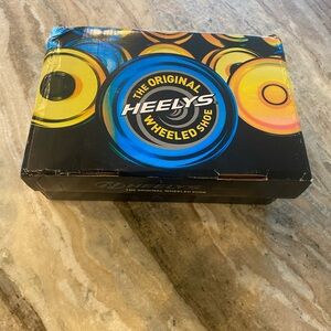 Heelys NEW youth size 6